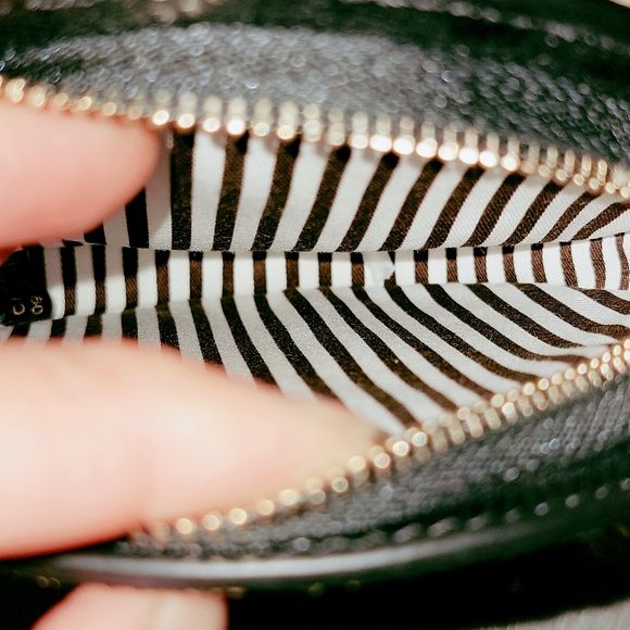 🤖HENRI BENDEL ROBOT GOLD GLITTER CENTENNIAL STRIPE BAG CHARM COIN PURSE♡♡NEW◇◇ - Picture 9 of 10